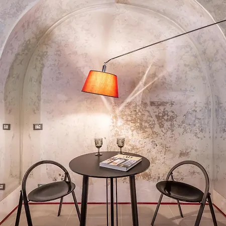 Ruins_design Loft 150 Mt From Colosseum